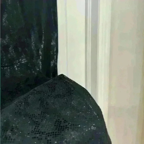 Zara  Woman’s Black Jeggings Soft Sparkly Material Slim Flattering Fit - Picture 2 of 5